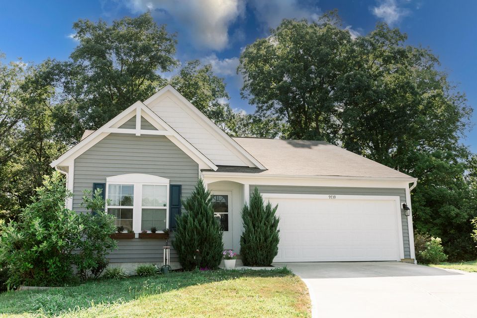 Tamra Minch Northern Kentucky Realtor giving expert homebuying advice
